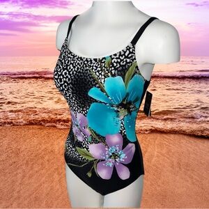 Dana Buchman Black and White One Piece Swimsuit Classic Design